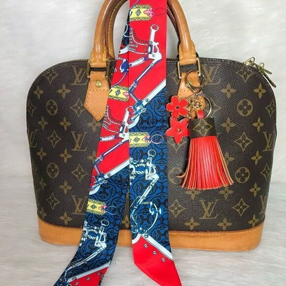 Tassel Charm RED  - Picture 3 of 3